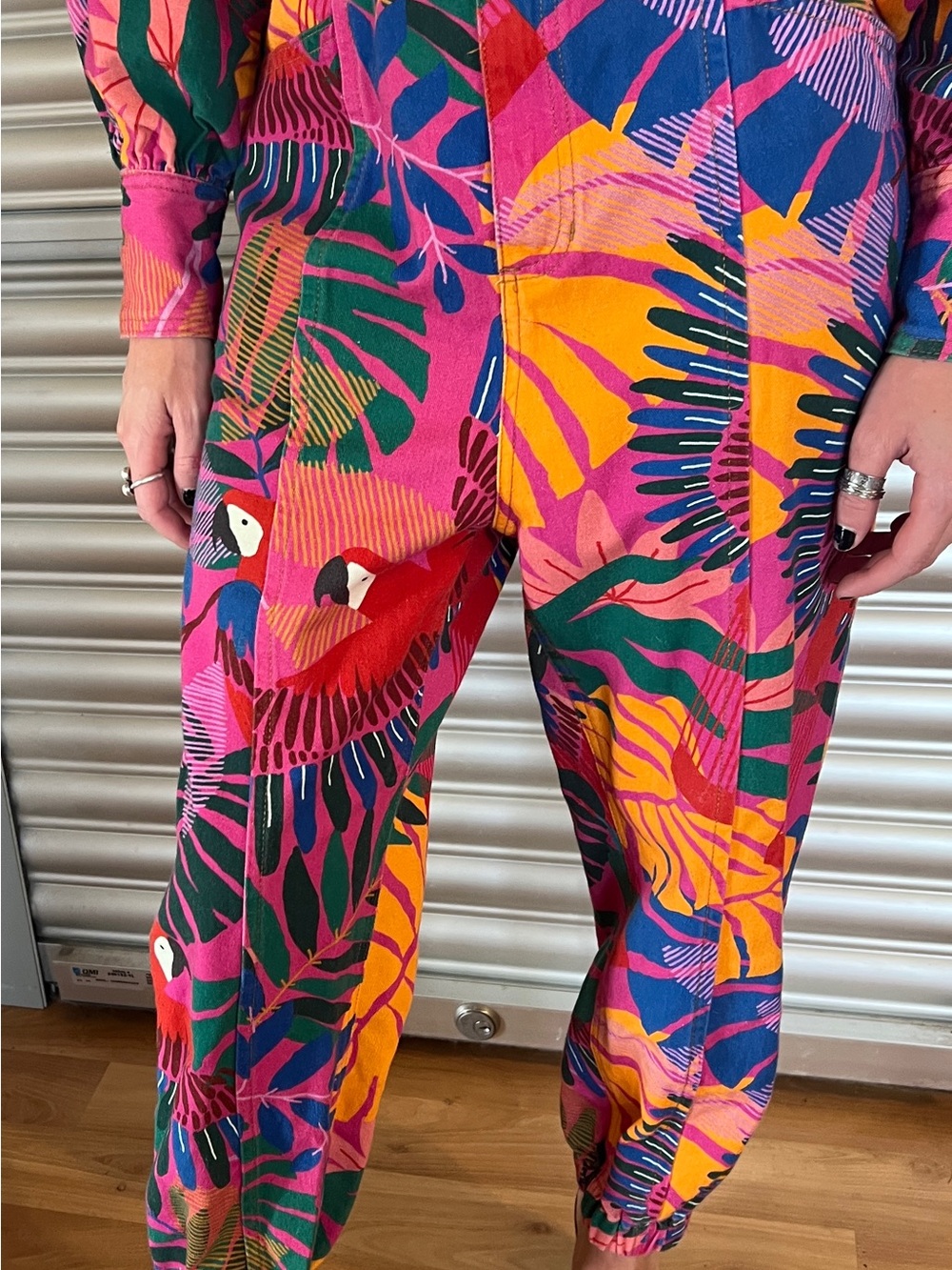 Farm Rio Macaw  Twill Jumpsuit Tropical Parrot XS - Picture 3 of 10